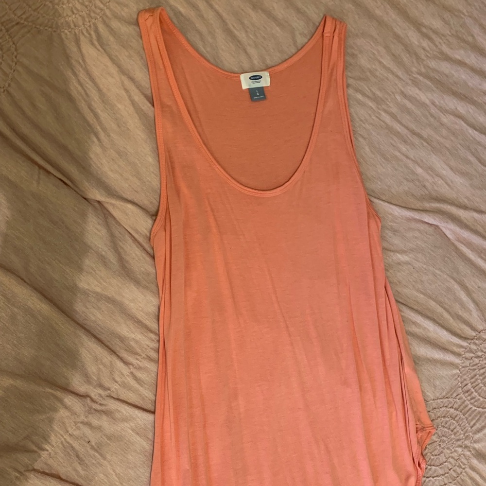Old navy flowy tank only worn once
